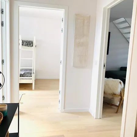 Апартаменты Chez Lileaula - Boho Duplex In Belle Epoque Остенде